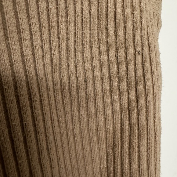 Abercrombie Ribbed Knit Tank - Size S - Picture 3 of 4